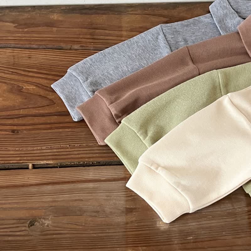 Kleinkind Baby Sweatshirt mit Tier und Hose mit Bündchen, 2-teiliges Set - image 9