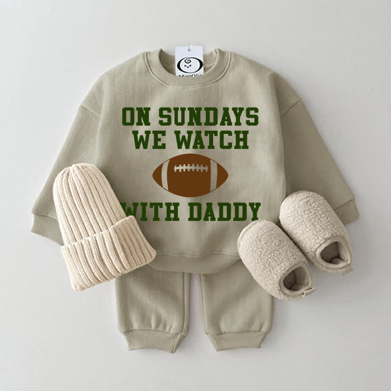 ON SUNDAYS WE WATCH WITH DADDY/MOMMY Baby Grau Grün Sweatshirt 2-teiliges Set - Grau Grün: DADDY - 2-3J - image 1