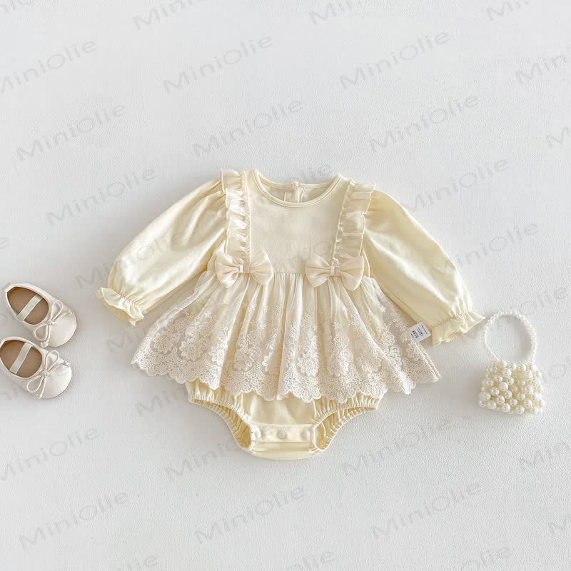 Baby Bodysuit mit Vintage - Spitzenbesatz  - image 3