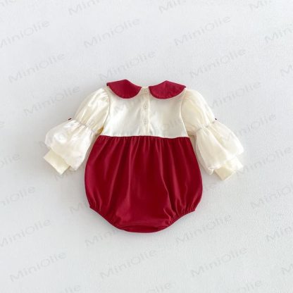 Baby mit Schleife und Peter-Pan-Kragen - image 6