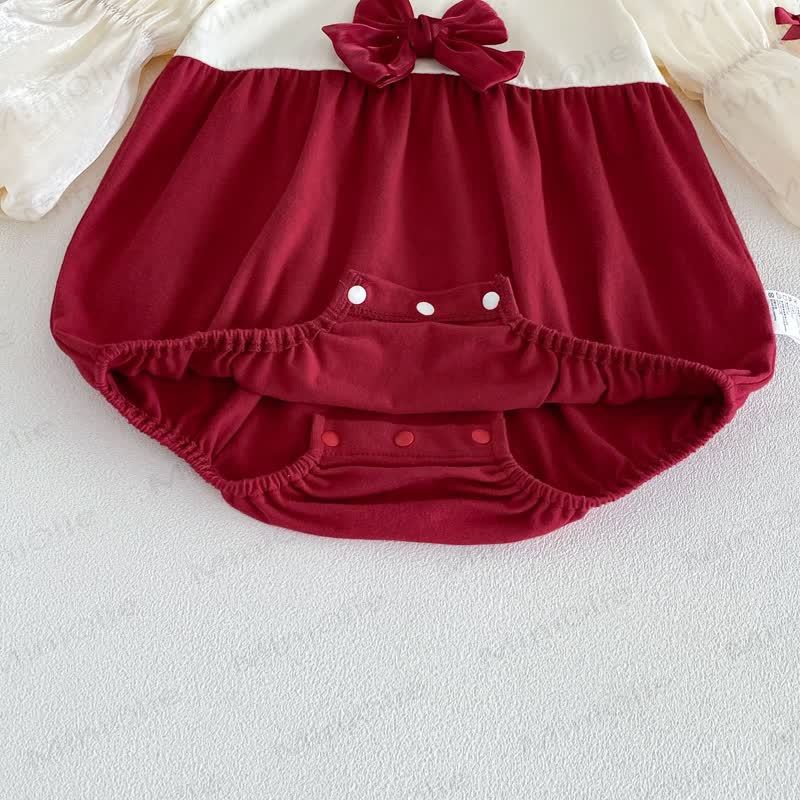 Baby mit Schleife und Peter-Pan-Kragen - image 13