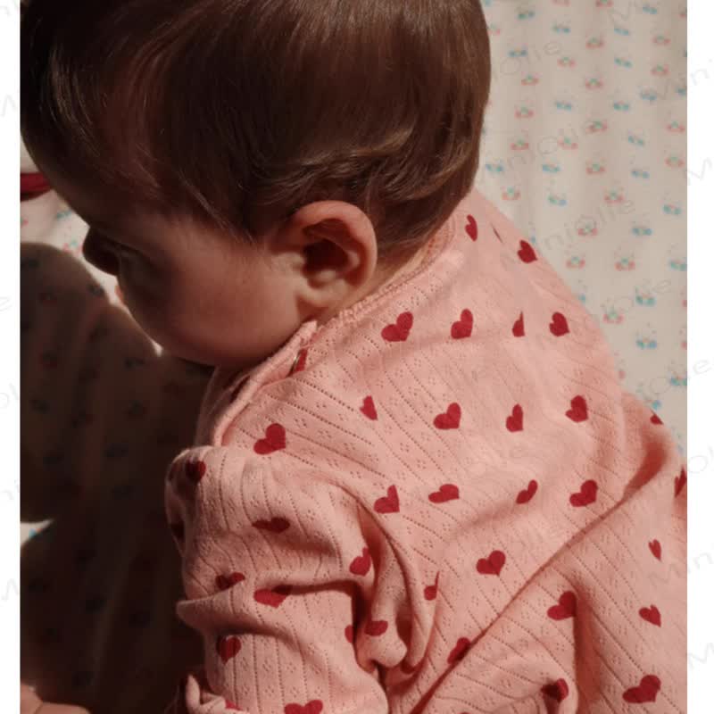 Baby Strampler mit Gerippt, Herz und Schleife und langen Ärmeln - image 7