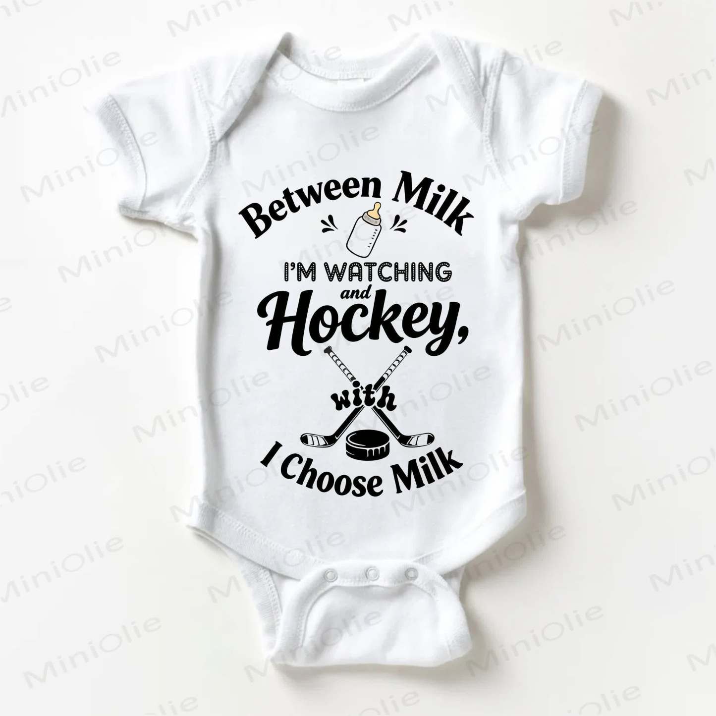 BETWEEN MILK I'M WATCHING AND HOCKEY, WITH I CHOOSE MILK ICH DEN Baby Bodysuit in Weiß - Weiß - 18-24M - image 1