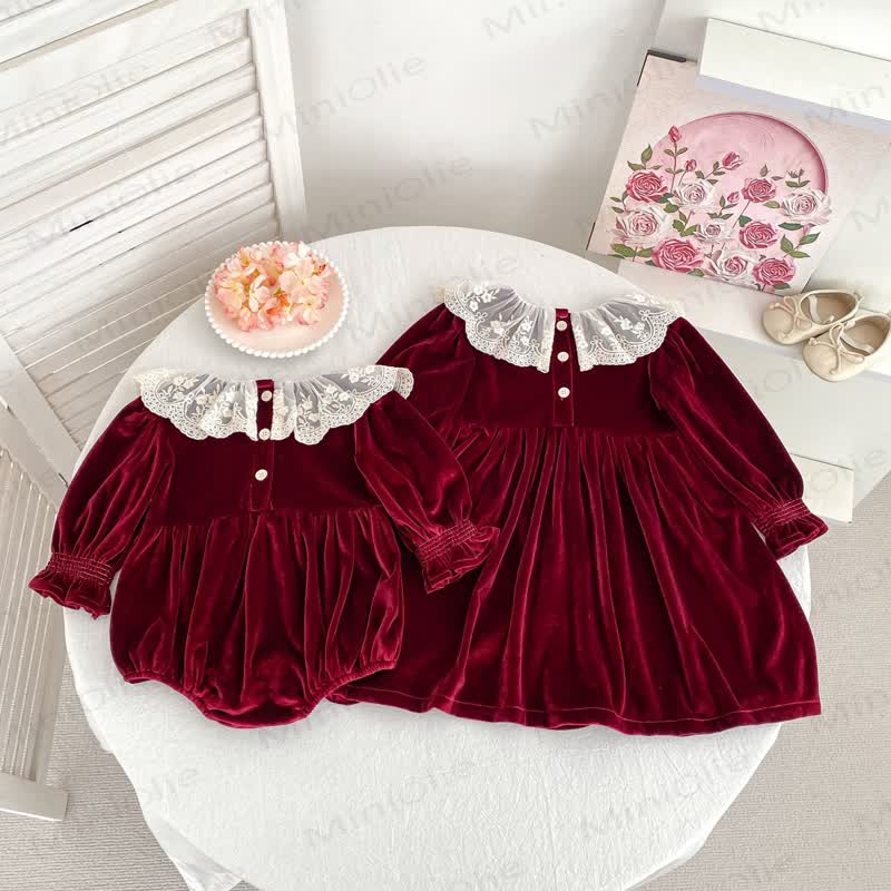 Baby und Bodysuit aus burgunderfarbenem Lace mit Kleid - image 2