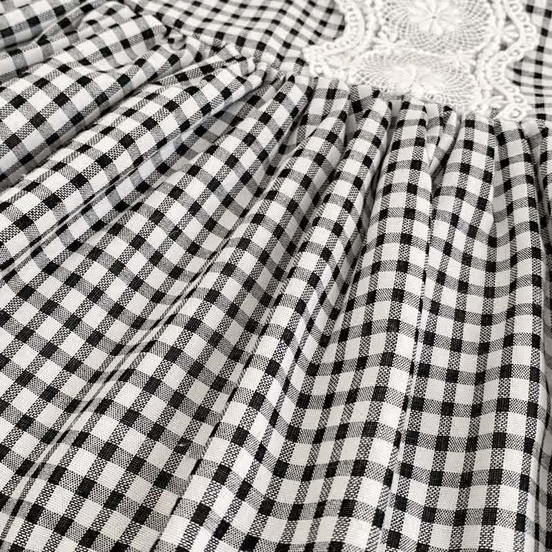 2-teiliges Set für Baby : Weißes Spitze und Gingham Kleid - image 8