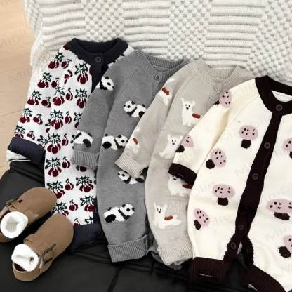 Baby Tier mit grauem Strampler - image 3