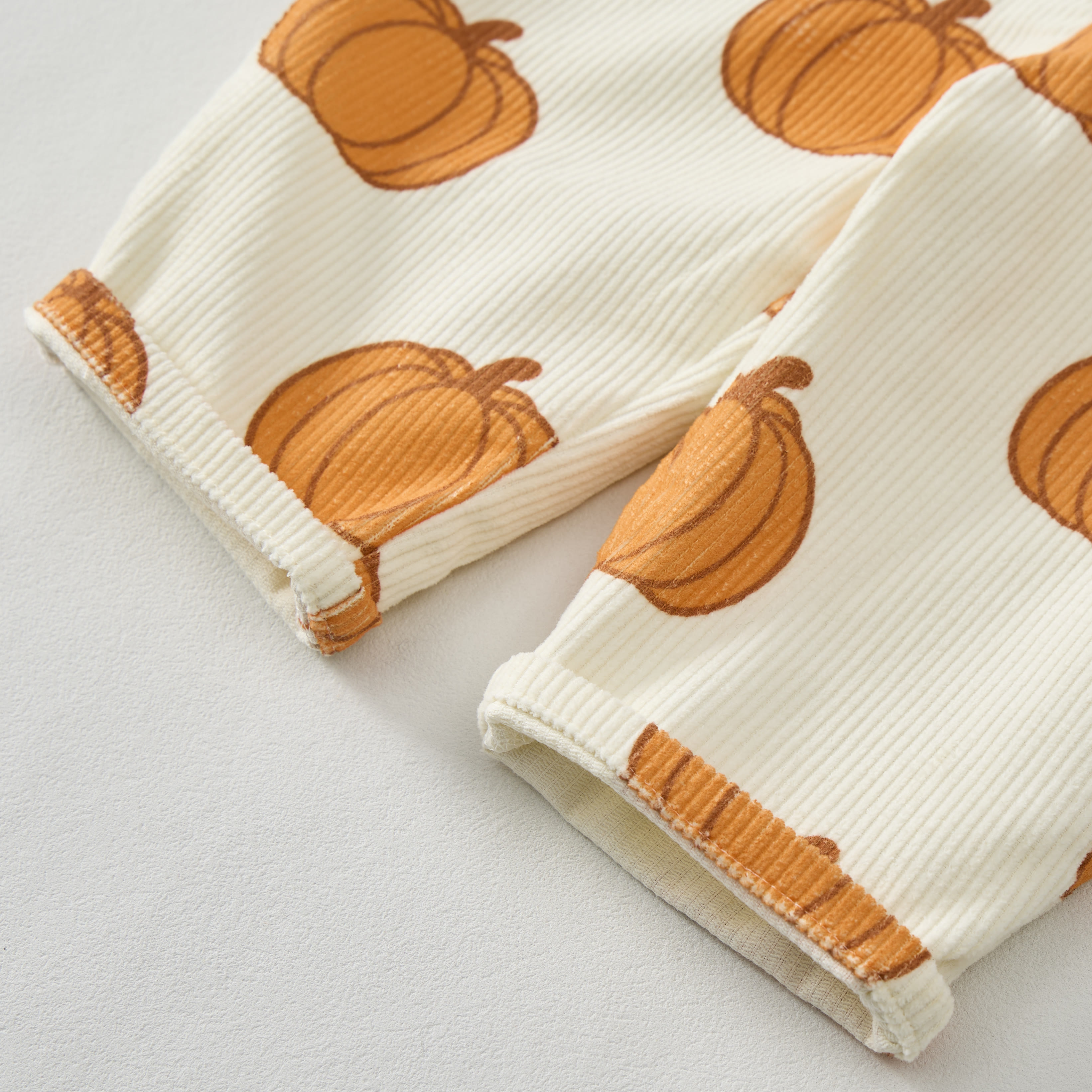 Baby und Kleinkind Overalls aus Cord mit Taschen, Beige - image 3