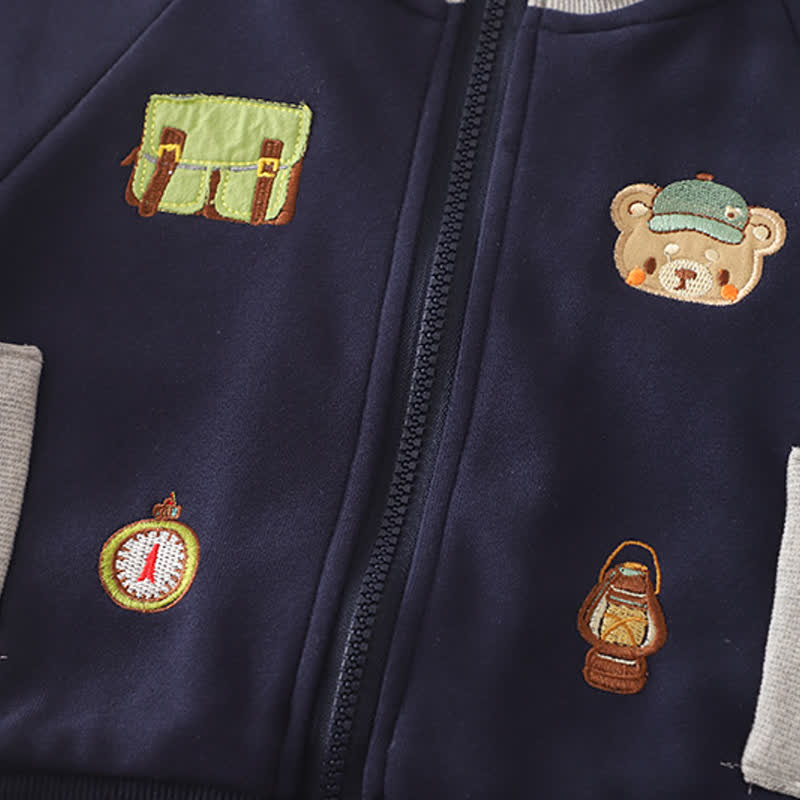 2-teiliges Set aus Baby Bär Jacke mit Bärenaufnäher und Jogginghose - image 6