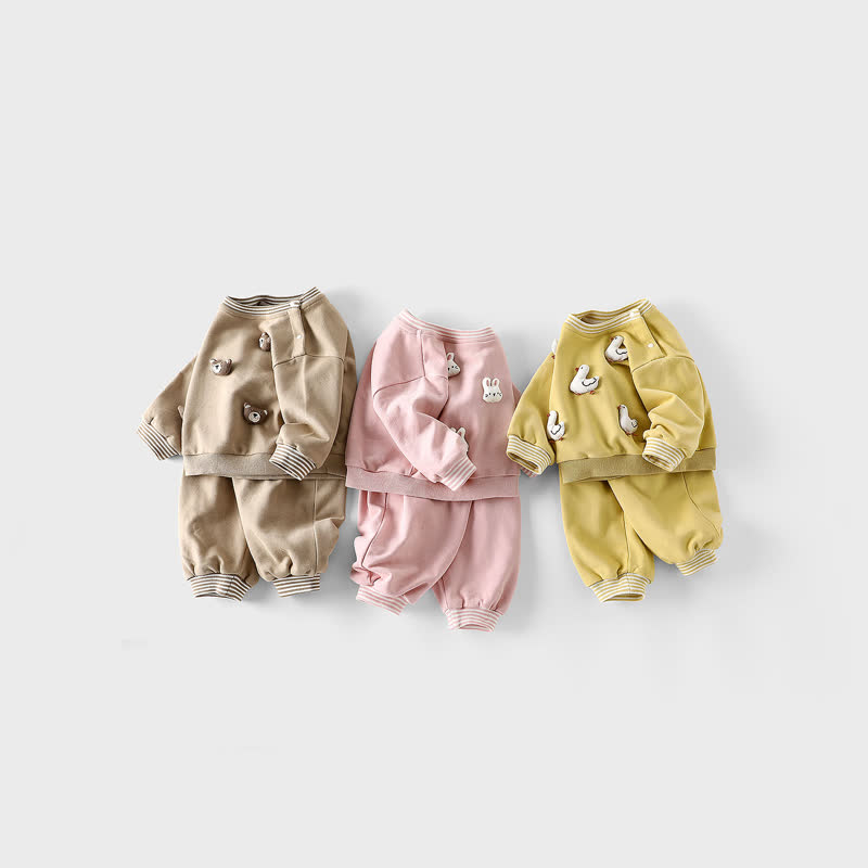 2-teiliges Set aus Sweatshirt und Jogginghose mit Streifen und Streifenbesatz für Baby und Kleinkind - image 1