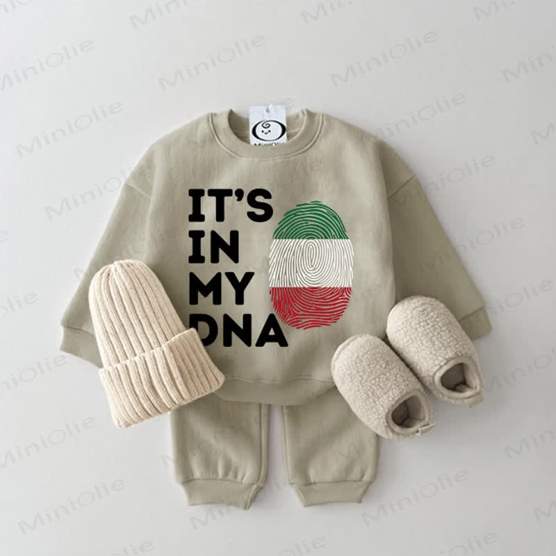 „IT'S IN MY DNA“ – Baby Sweatshirt mit Fingerabdruck der italienischen Flagge, 2-teiliges Set in Grau Grün - Grau Grün - 2-3J - image 1