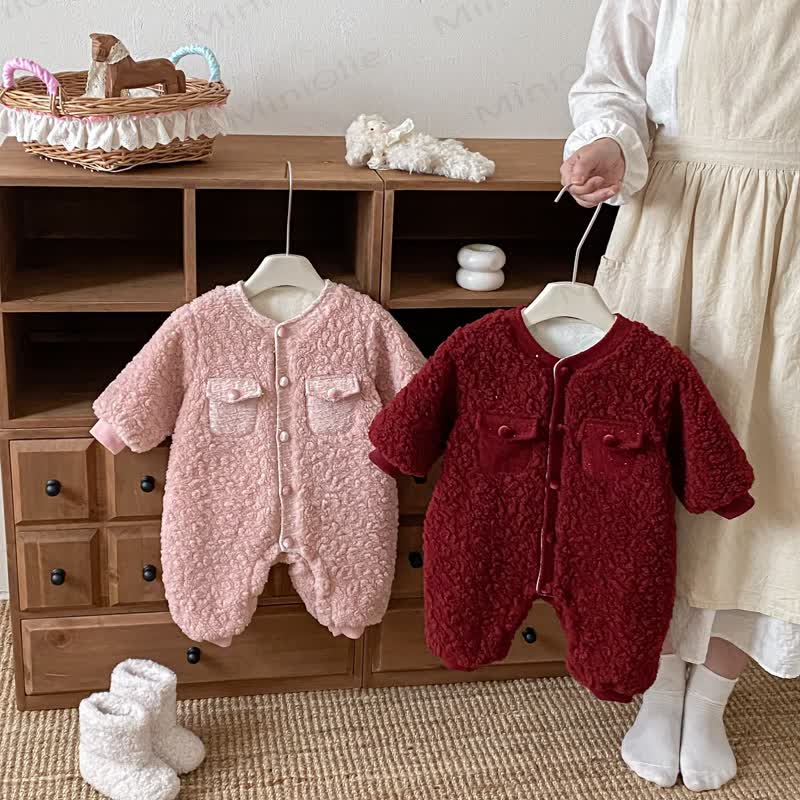 Niedlicher Vlies Strampler mit Taschen für Baby und Kleinkind - image 1