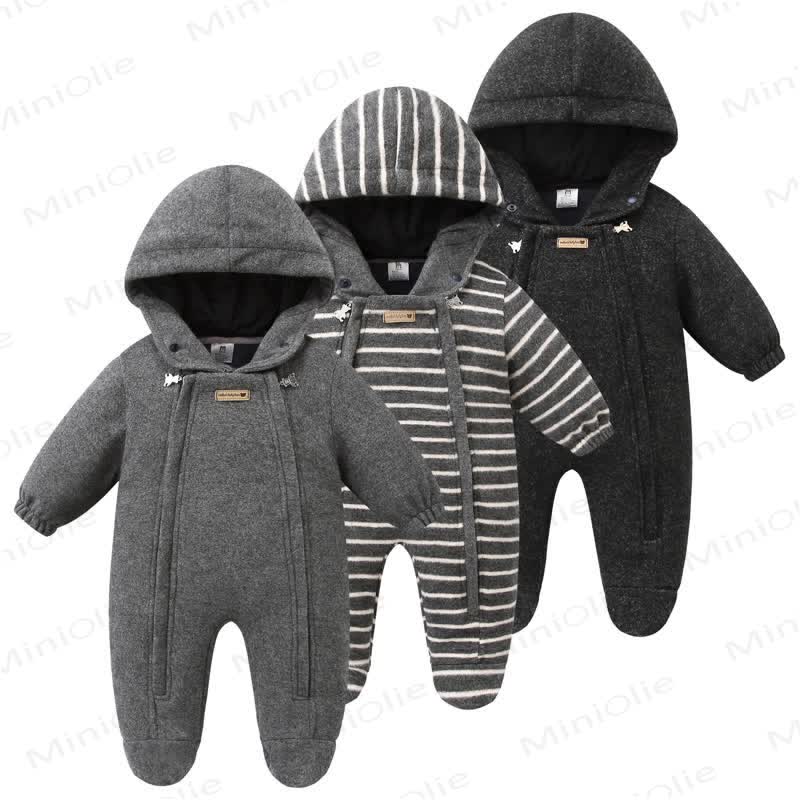 Baby Vlies -Strampler mit Kapuze und Strampler vorne - image 1