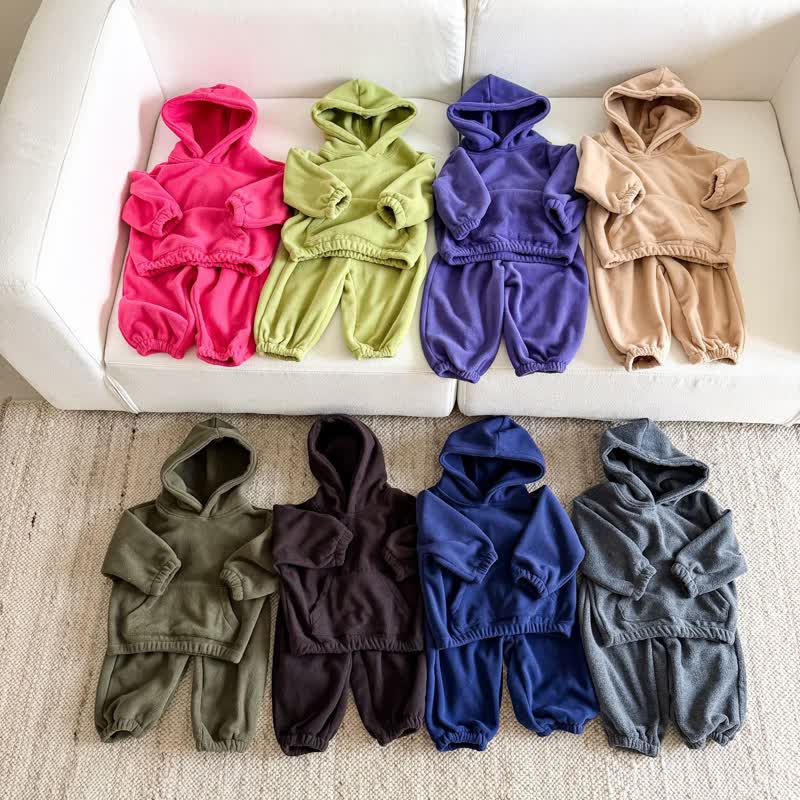 Lässiges Set aus Sweatshirt und Jogginghose in Einfarbig für Kleinkind - image 1