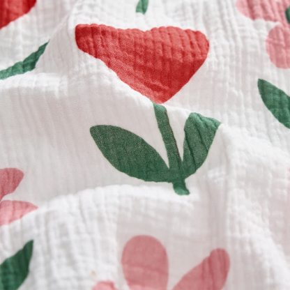 Weißer Baby Strampler mit Blume und Herz und passender Hut - image 5