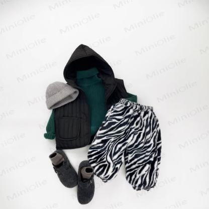 Vlies Jogginghose für Baby und Kleinkind mit Leopardenmuster / Hose mit Zebramuster (Schwarz weiß)  - image 6