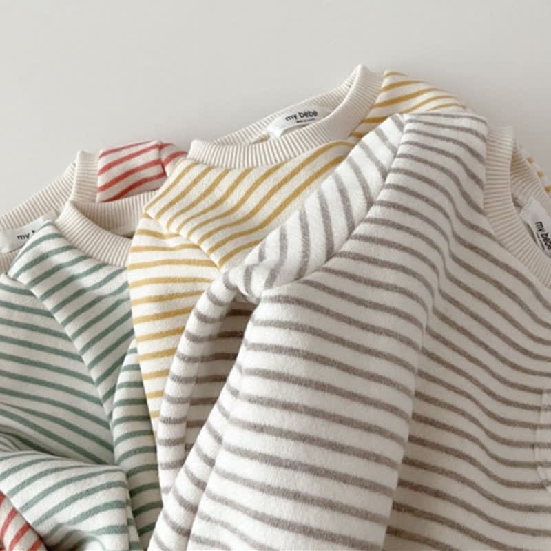 Gestreifter Baby Strampler mit Rundhalsausschnitt - image 8