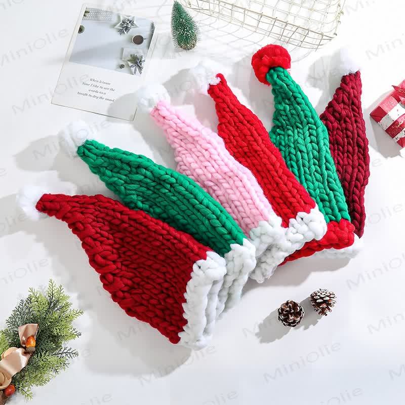 Schöne gestrickte Weihnachtsmütze für Babys - image 2