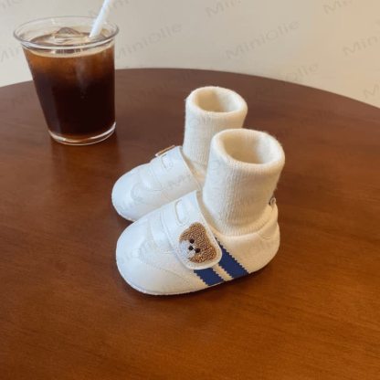 Baby mit Bär​  - image 4