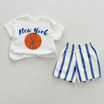 NEW YORK Baby Basketball- Shorts Set mit vertikalen Streifen , 2-teilig - Weiß & Blau - 2-3J - image 1