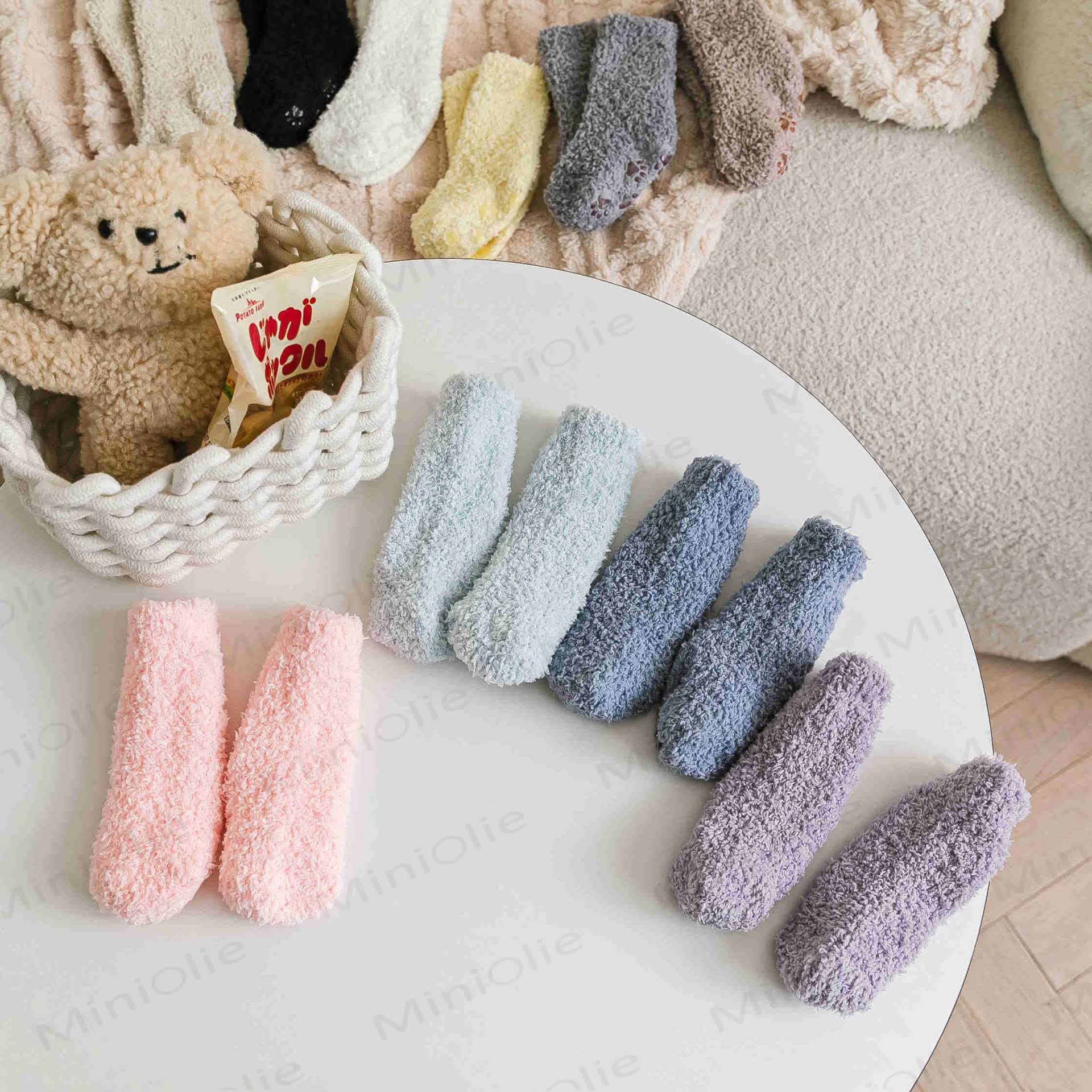Einfarbige Fleece-Bodensocken für Babys - image 4