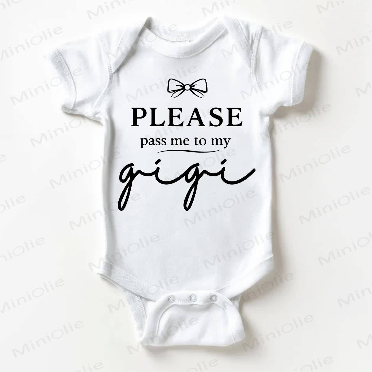 PLEASE PASS ME TO MY GIGI Baby Bodysuit in Weiß - Weiß - 18-24M - image 1