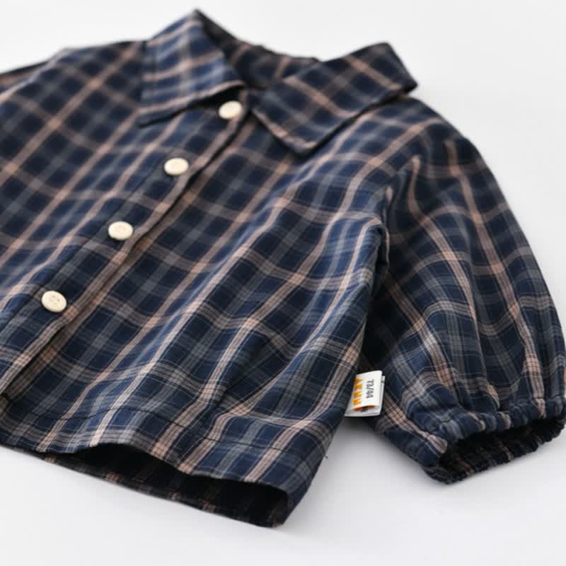 Baby Kleinkind in Marineblau mit Plaid oder Latzhose mit Bär - image 8