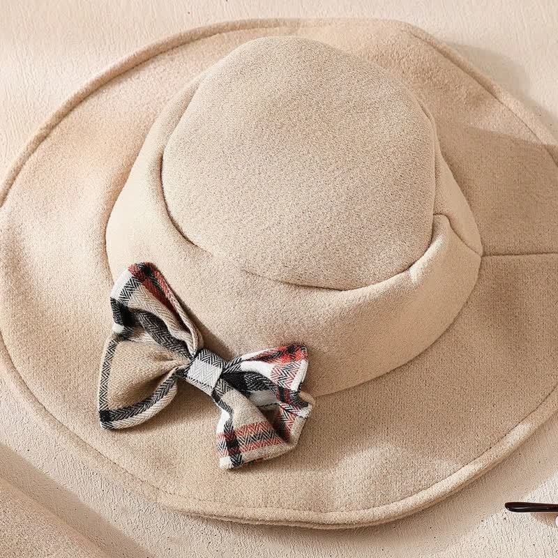 Kleinkind mit Schleife, Plaid, Kind - image 7