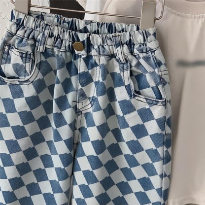 Blaue, lockere Jeanshose mit Rautenmuster für Kleinkinder