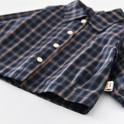 Baby Kleinkind in Marineblau mit Plaid oder Latzhose mit Bär - image 9