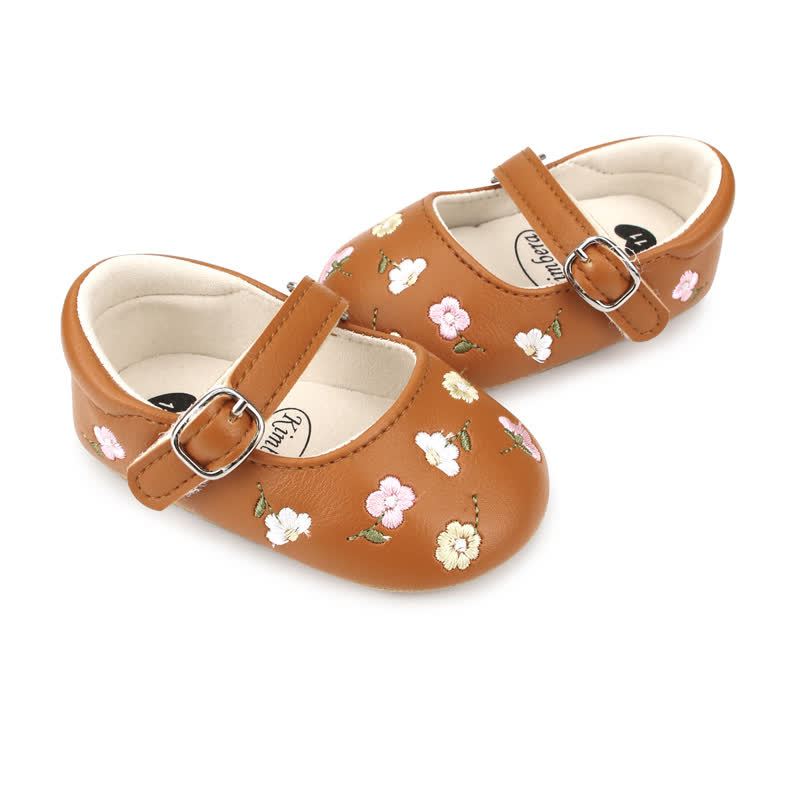Baby mit Blume​ - image 14
