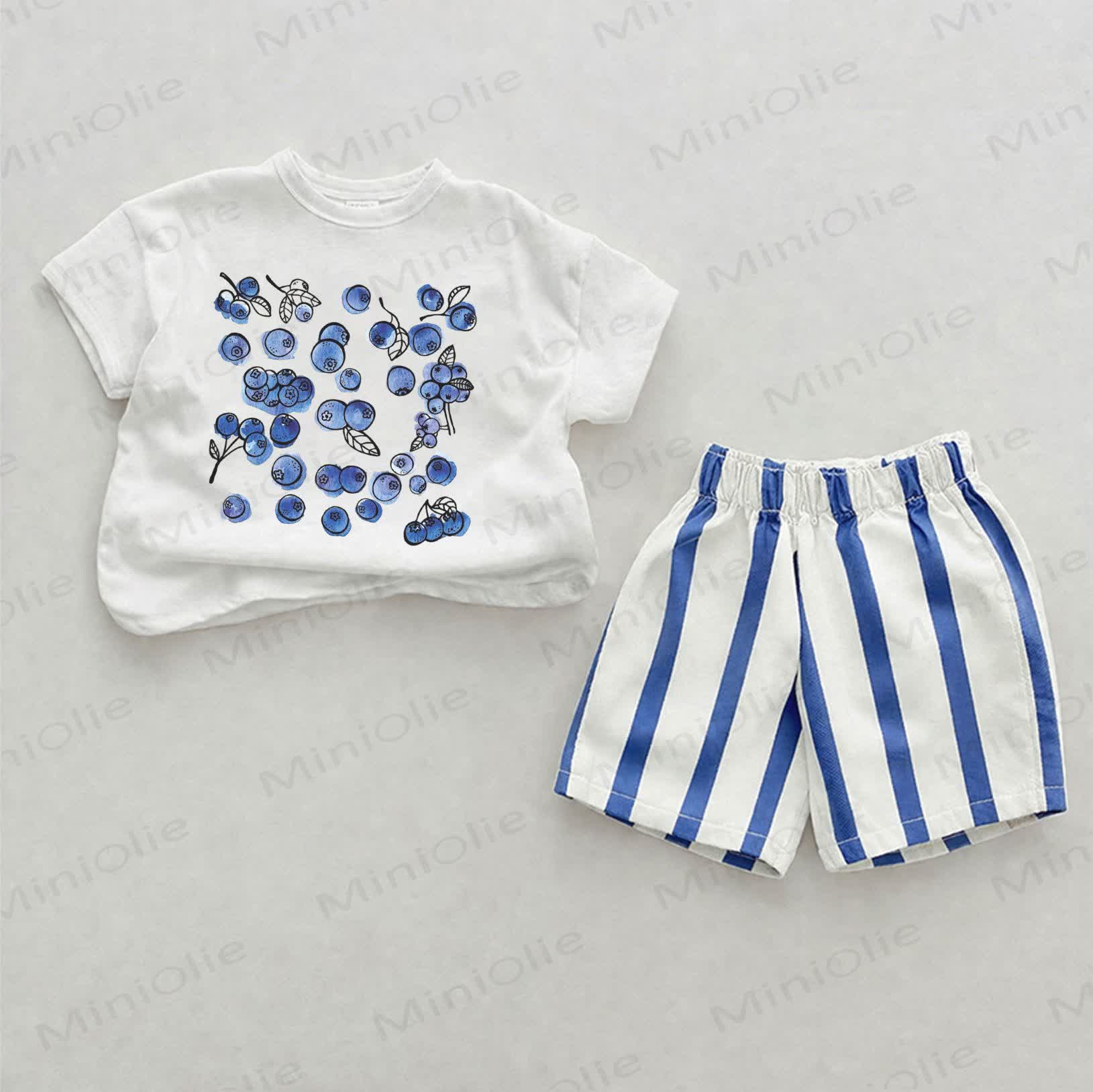 Baby Shorts Set mit Blau Blaubeermuster und vertikalen Streifen - Weiß & Blau - 2-3J - image 1
