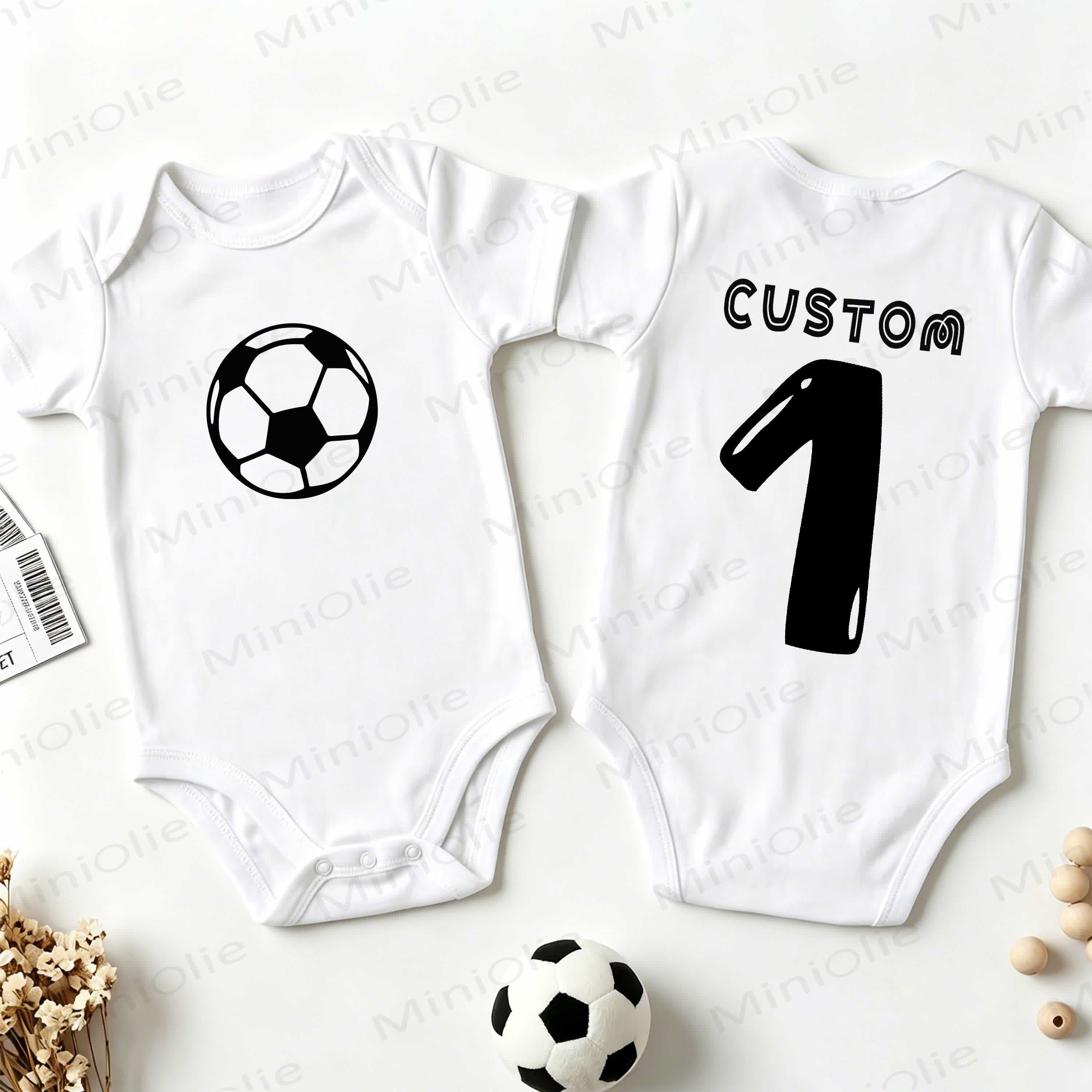 Namenspersonalisierung Fußballnummer Baby Body Weißer Bodysuit - Weiß - 18-24M - image 1