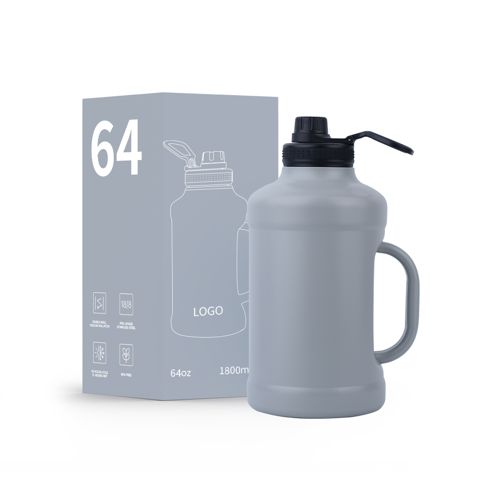 Big capacity water bottle with handle
