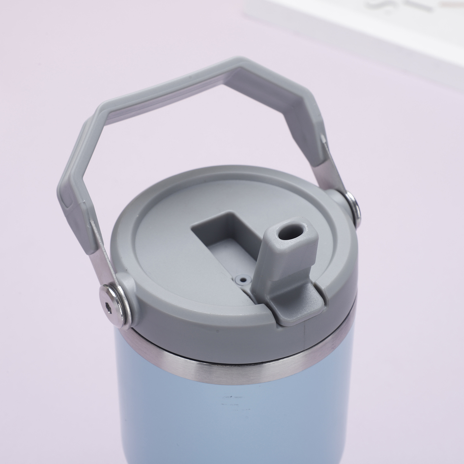 30oz Travel Tumbler with Handle and Flip Straw Lid, Leak Proof Vacuum Insulated Stainless Steel Travel Water Bottle, Fit in Car Cup Holder