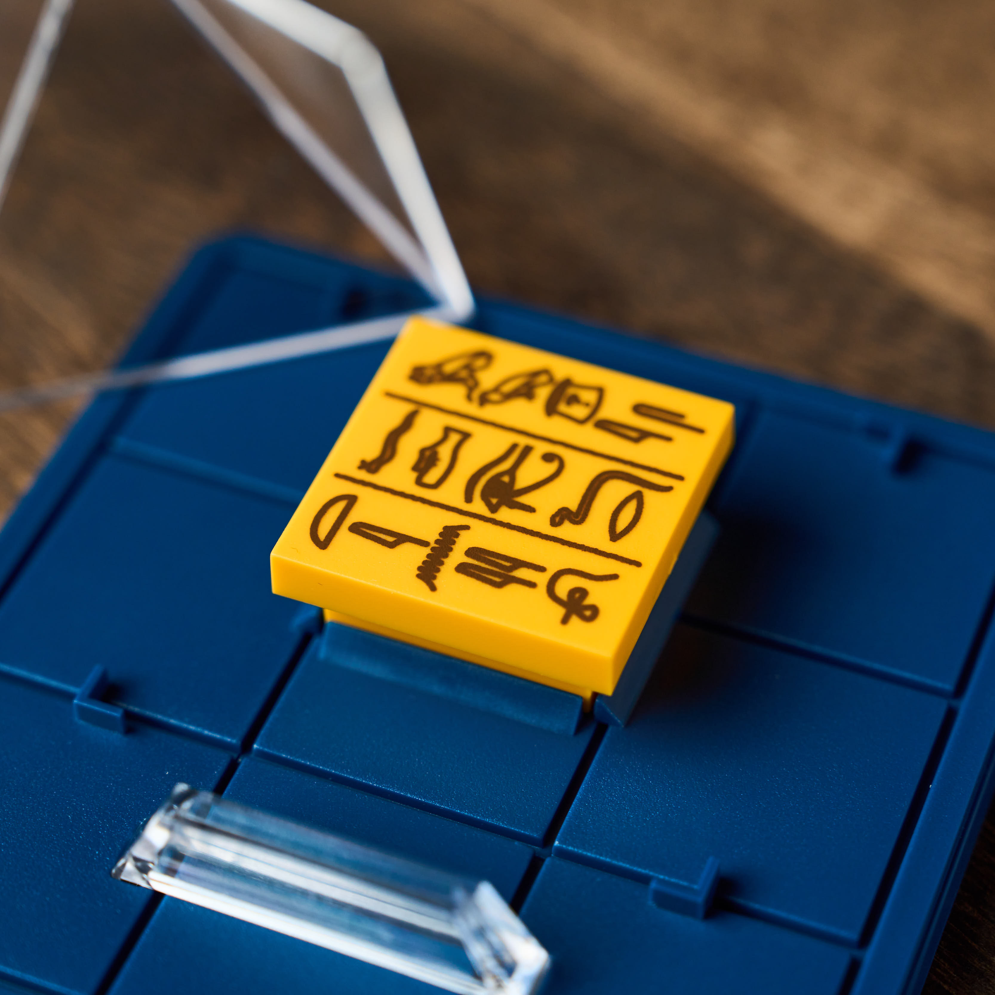 Crystal Pyramid by TENYO 