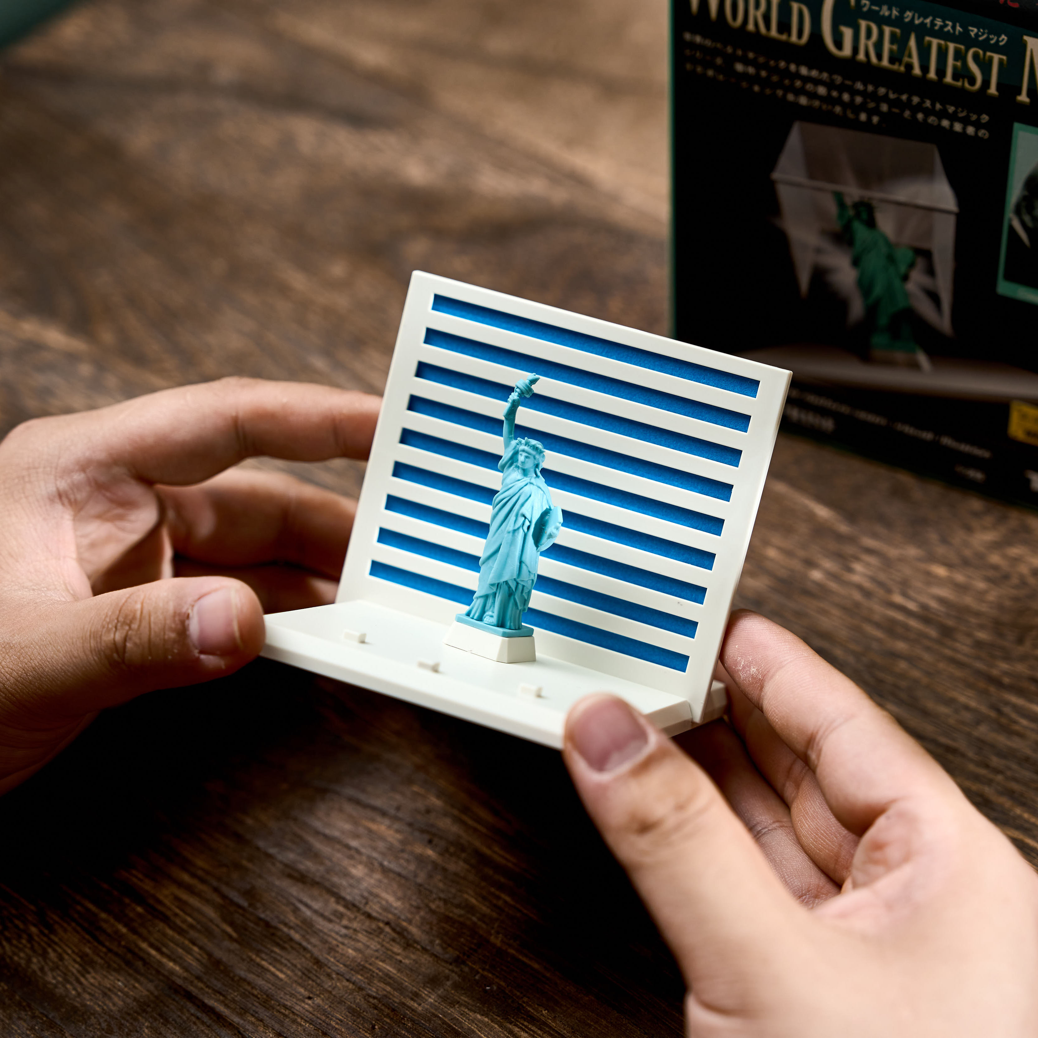 4-D Surprise by Tenyo Magic