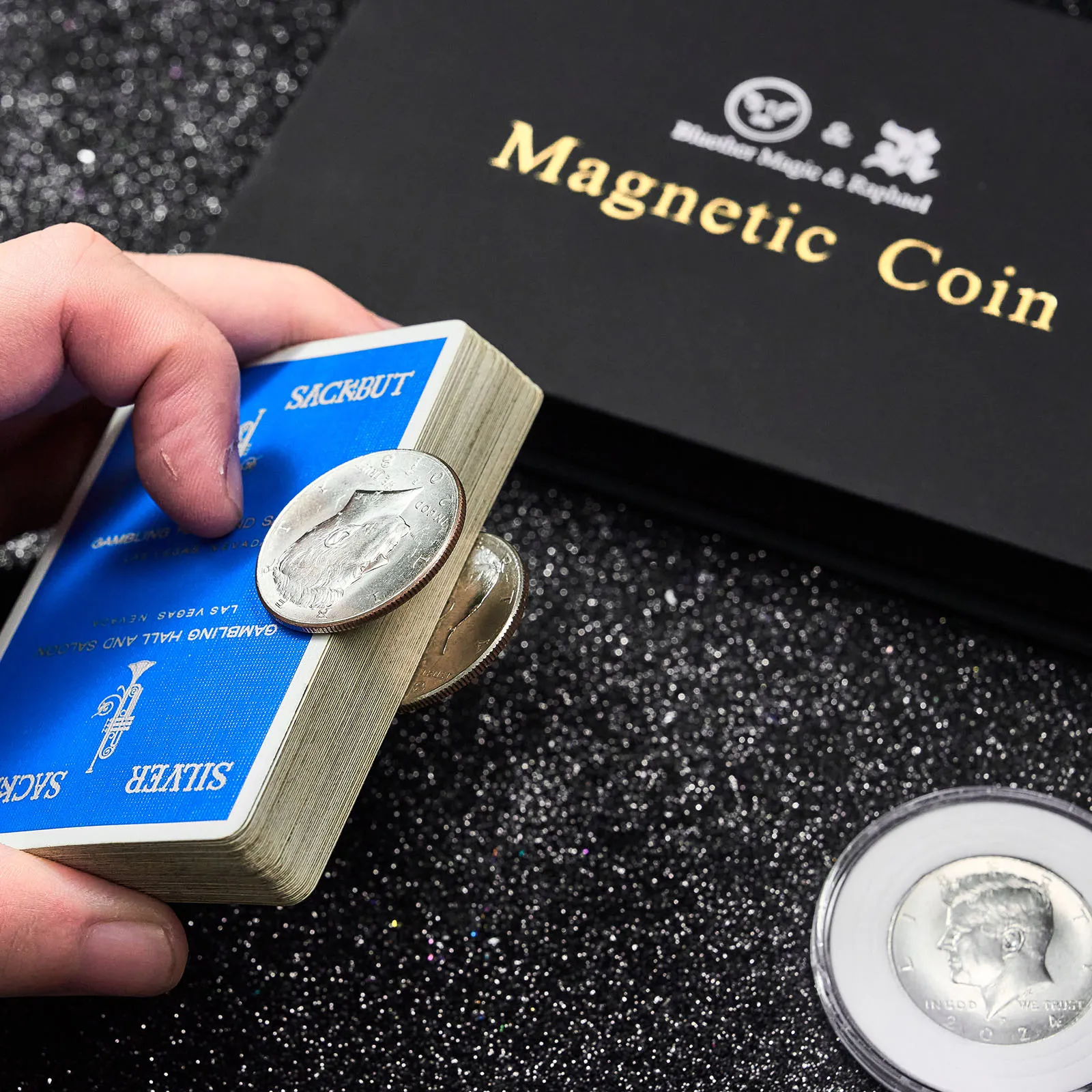 Magnetic Coin by Bluether Magic and Raphael