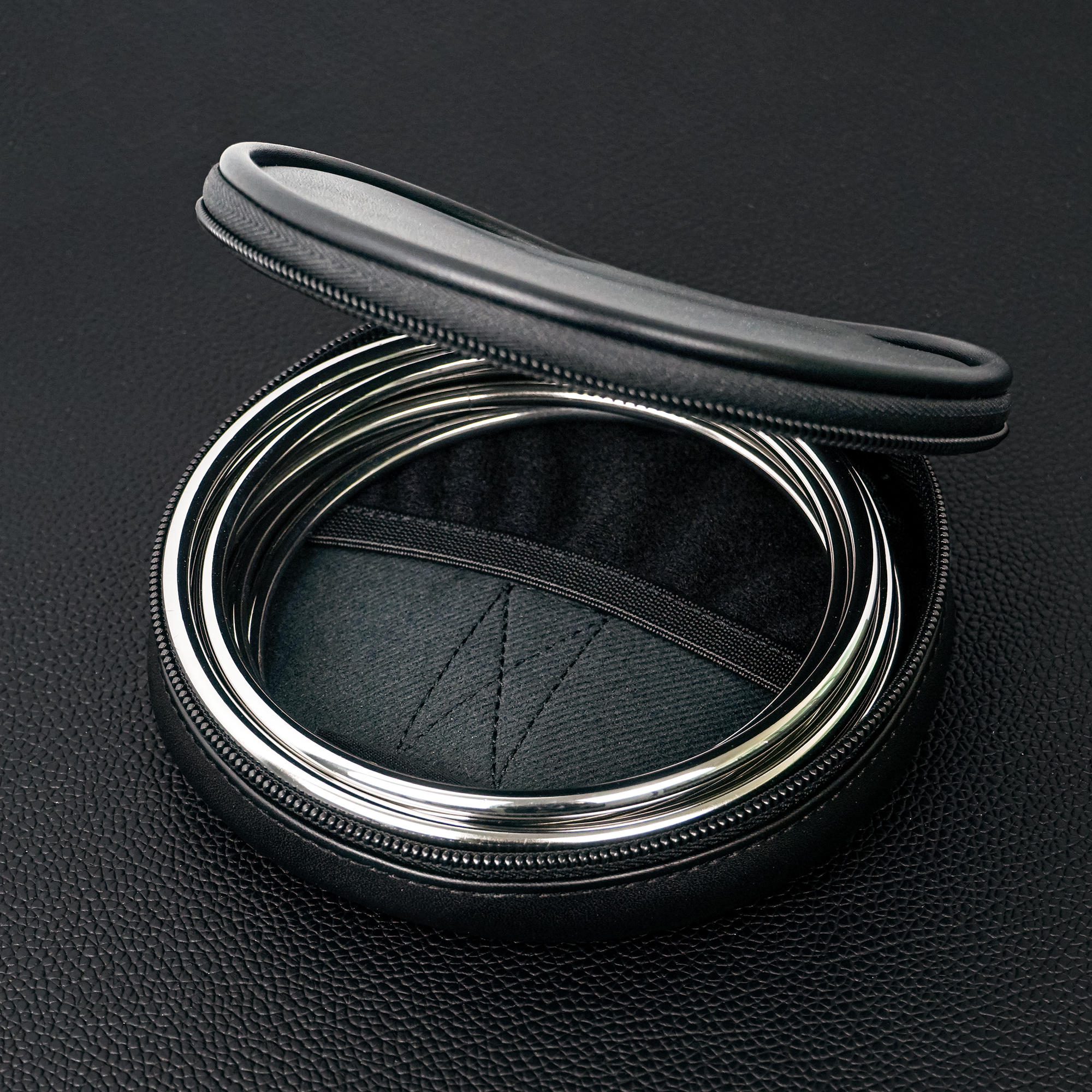 Chinese Kongfu Linking Ring by Bluether Magic and Raphael