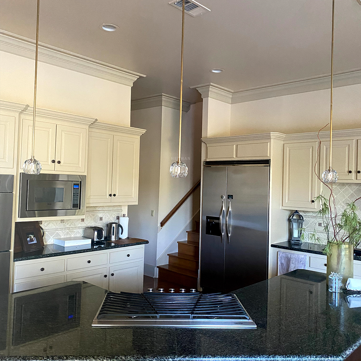 Boule Crystal Clear Pendant