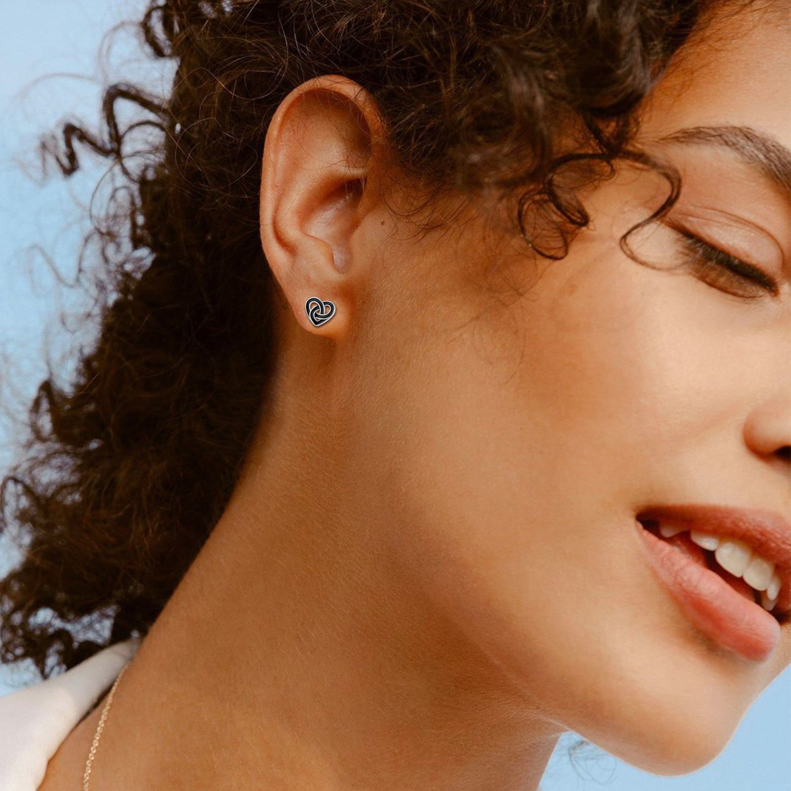 ChicSilver Small Black Heart Stud Earrings Women Men 925 Sterling Silver Earrings Jewelry for Sensitive Ears