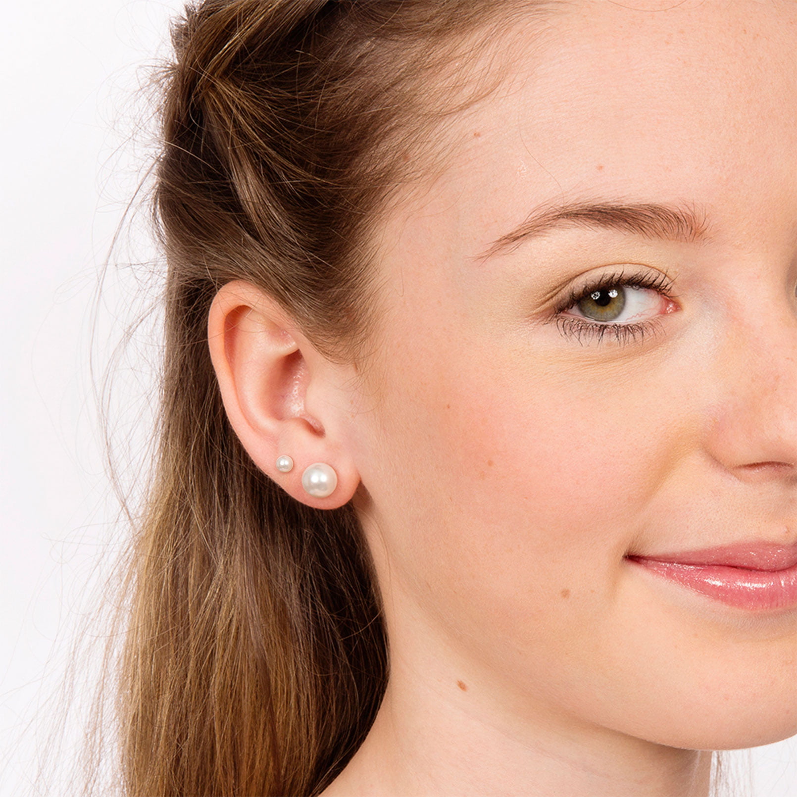 ChicSilver Pearl Earrings for Women 4mm Freshwater Cultured White Button Pearl Stud Earrings 925 Sterling Silver