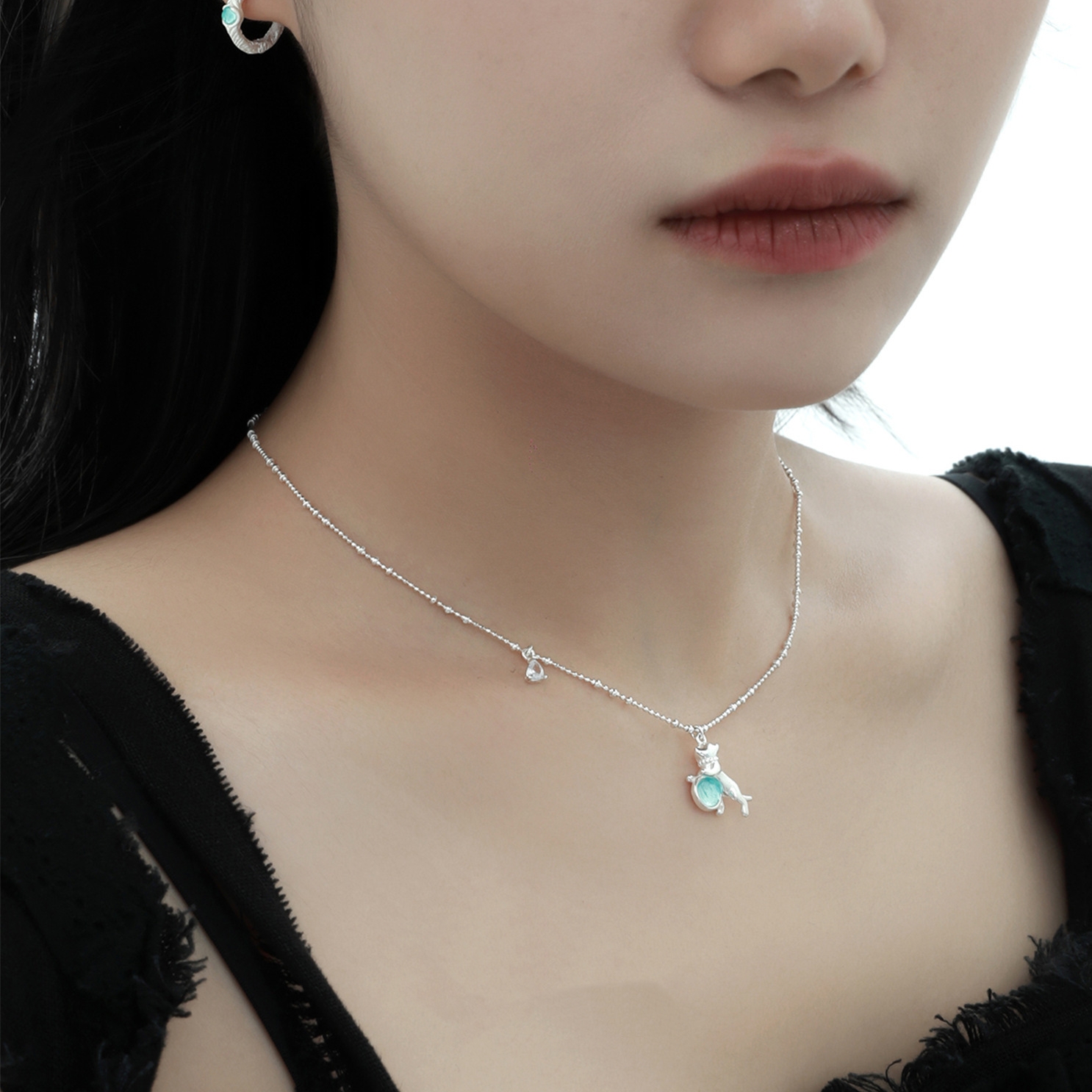 Minimalist Sterling Silver Cat Necklace For Daily Wear | Jentle Jewelry