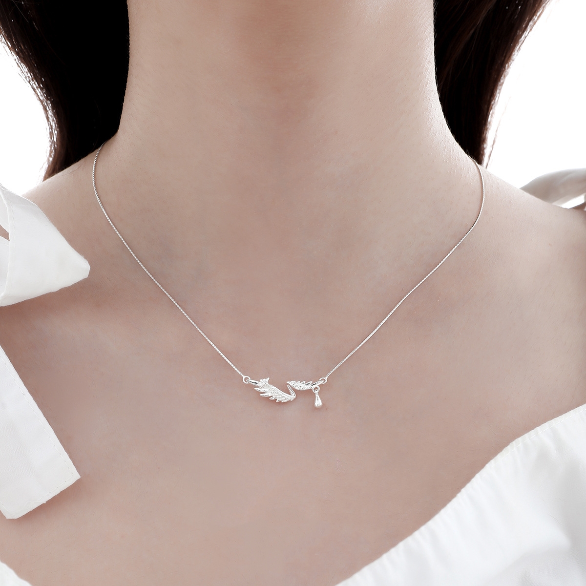 925 Sterling Silver Feather Necklace | Jentle Jewelry
