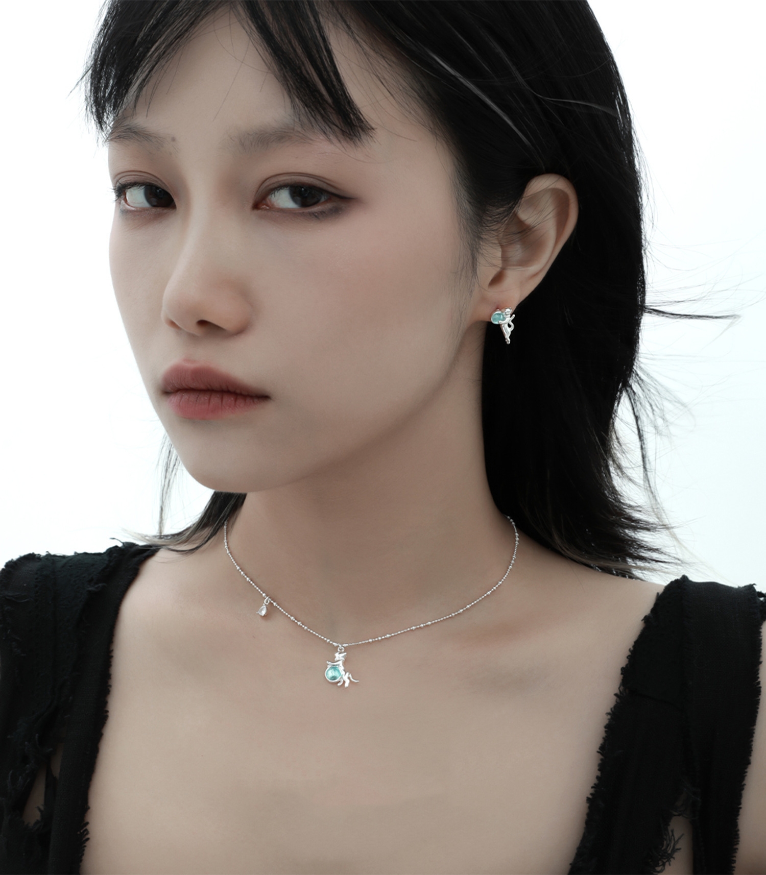 Minimalist Sterling Silver Cat Necklace For Daily Wear | Jentle Jewelry
