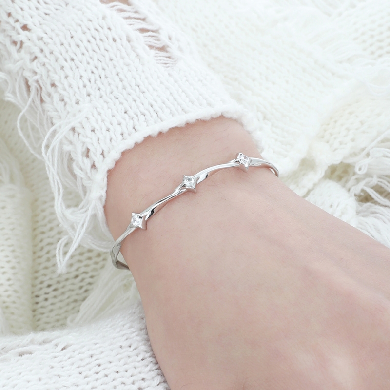 925 Sterling Silver Star Bangle | Jentle Jewelry