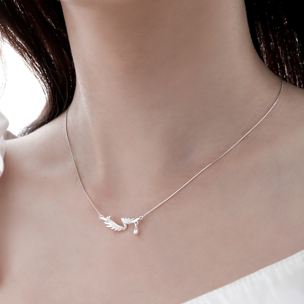 925 Sterling Silver Feather Necklace | Jentle Jewelry