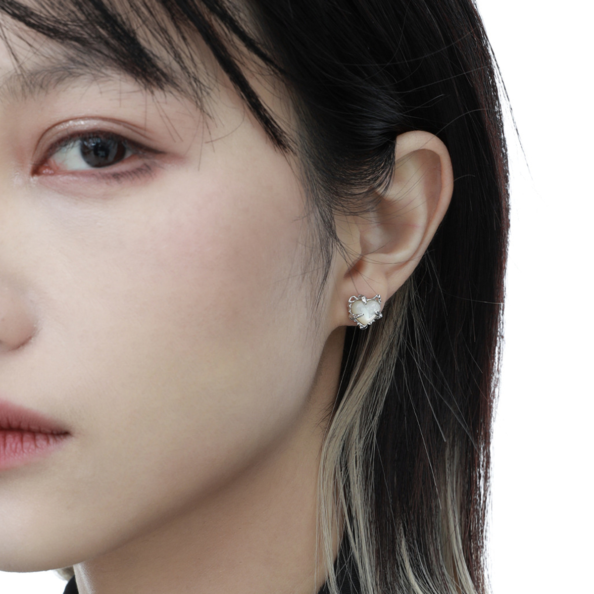 Heart Pearl Silver Earrings | Jentle Jewelry