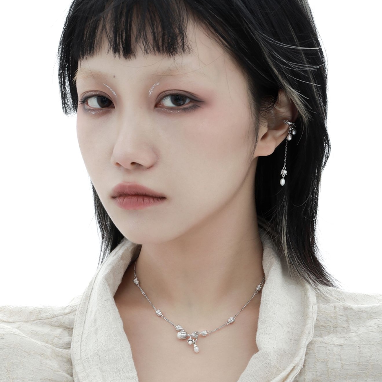 Silver Pearl Flower Necklace | Jentle Jewelry