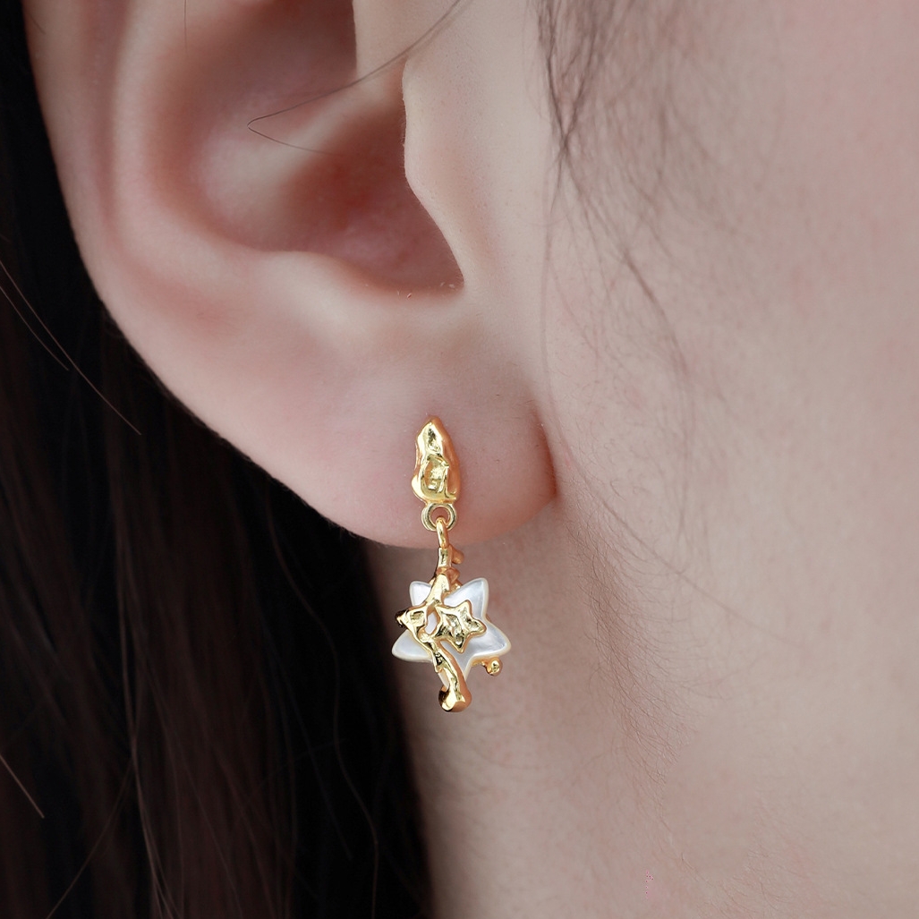 Gold Star Earrings | Jentle Jewelry