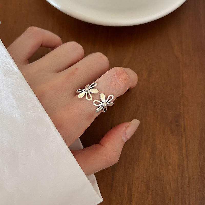 Daisy Ring | Jentle Jewelry | Trendy Designer Jewelry